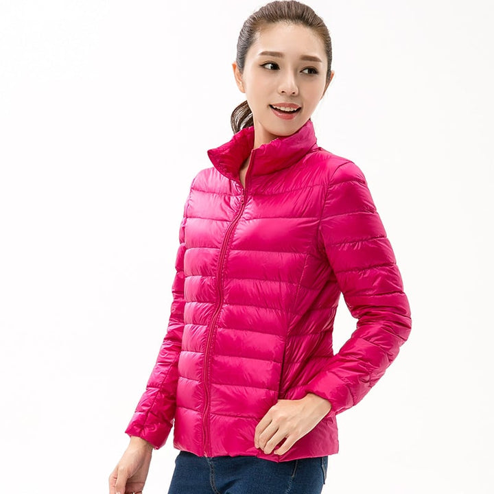 Damen Frühlingsjacke leicht, mit Stehkragen und praktischem Reißverschluss, bequem und alltagstauglich.