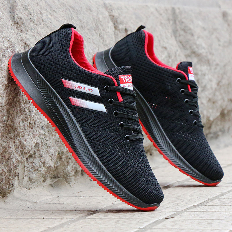 Blaue Herren Sportschuhe mit atmungsaktivem Mesh-Gewebe für hohe Atmungsaktivität.