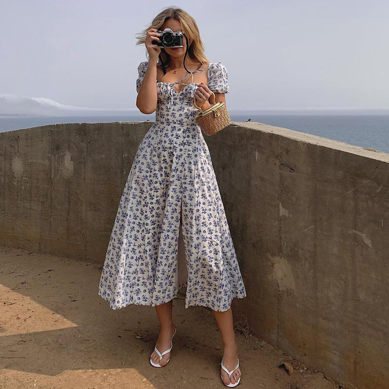Stylisches bedrucktes Freizeitkleid mit Seitenschlitz. Angenehm zu tragen, perfekt für warme Tage.