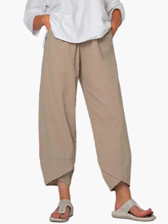 Damen Hose mit weitem Bein, locker und bequem für Freizeit. Stilvolle Freizeithose mit entspanntem Sitz.