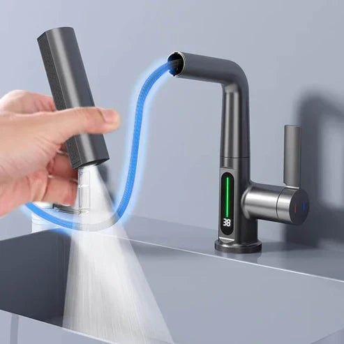 Moderner Badarmatur mit LED-Temperaturanzeige, flexibel & schwenkbar, für optimale Temperaturkontrolle.