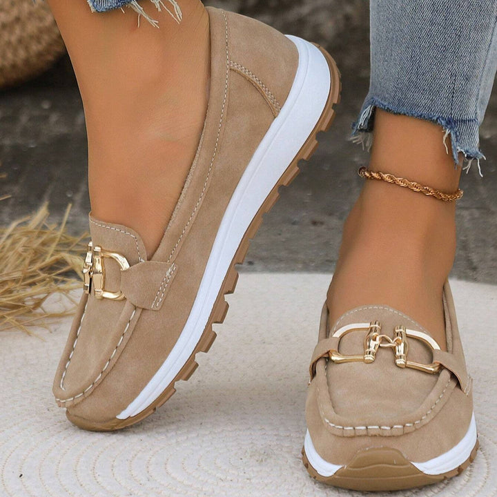 Damen Mokassins als bequeme Slipper, atmungsaktiv und elegant, vielseitig kombinierbar.