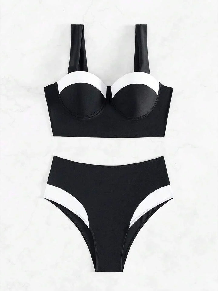 Moderner Damen High Waist Bikini Zweiteiler Schwarz-Weiß, mit Push-Up Top. Ideale Strandmode für den Sommer.