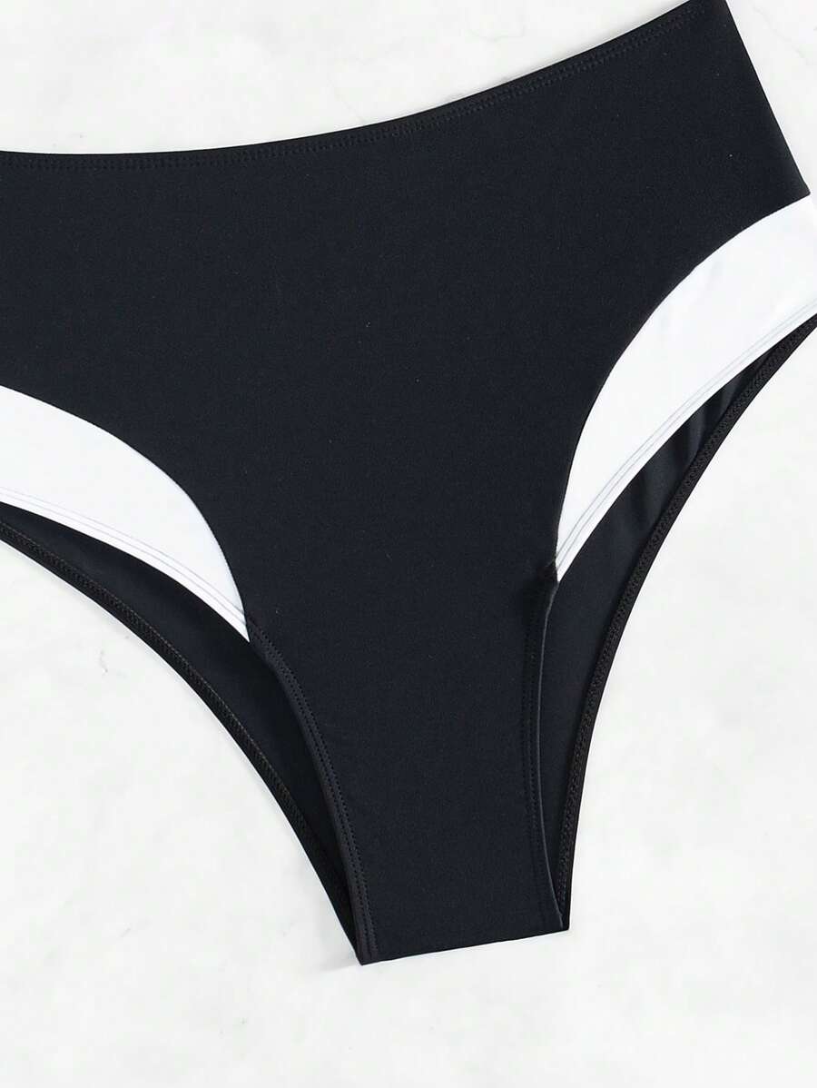 Komfortabler Damen Bikini Zweiteiler Schwarz-Weiß mit Push-Up und High Waist. Ideal für Strand & Schwimmen.