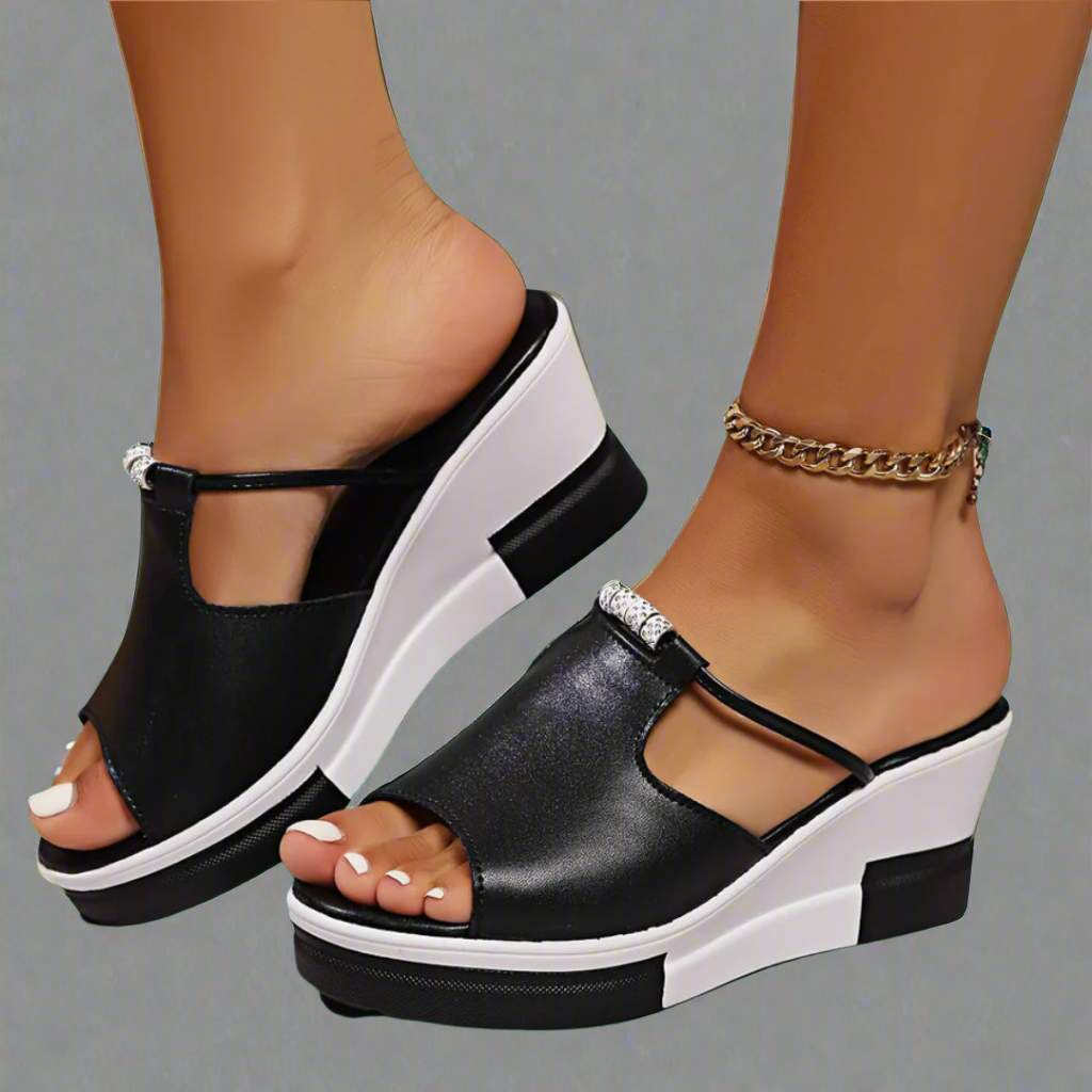 Bequeme Damen Orthopädische Sandalen in Weiss für den Alltag, ideal als stilvolle Sommerschuhe mit Fusskomfort.