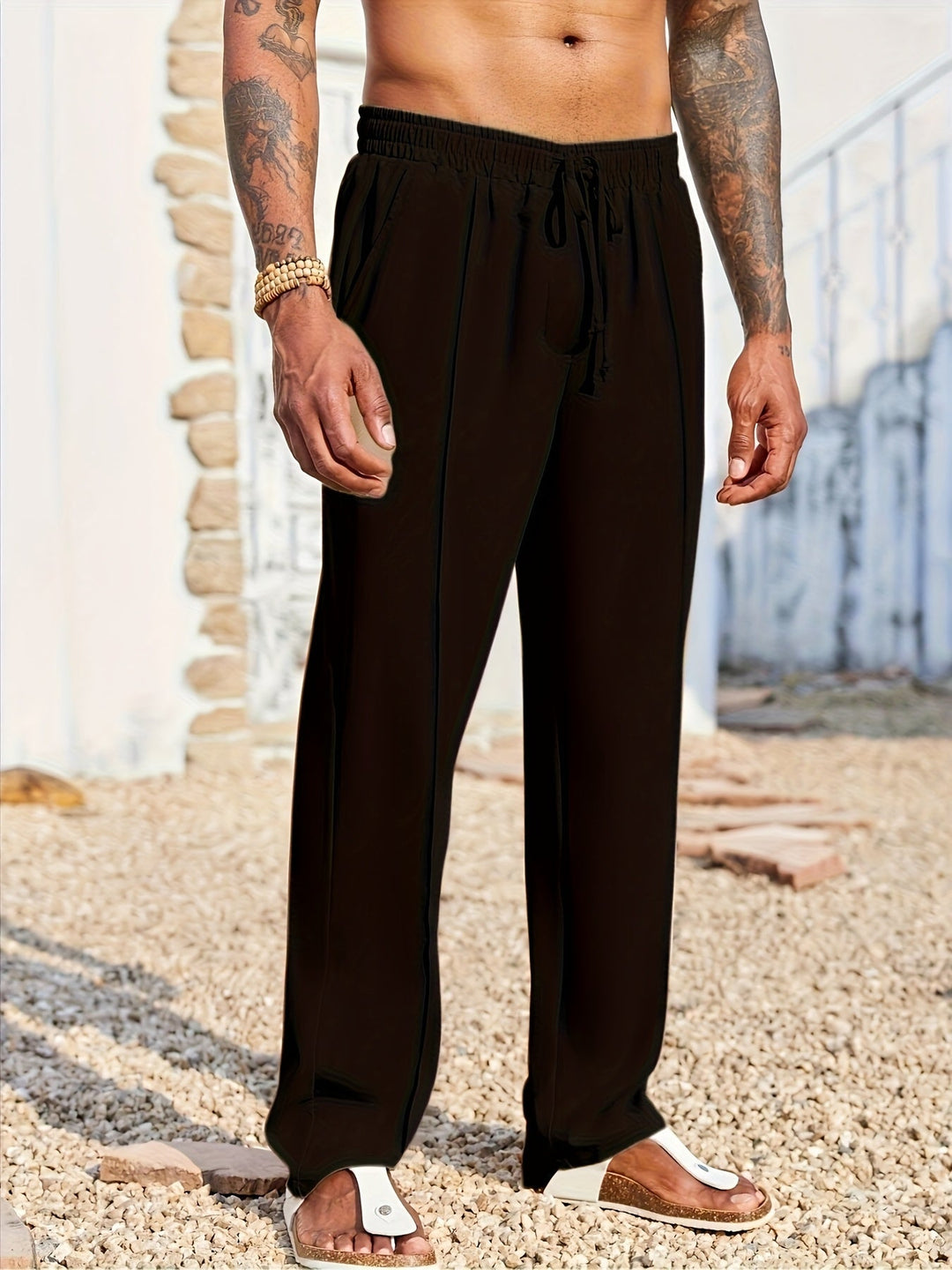 Dunkelblaue Herren Freizeithose, gerader Schnitt, knitterfrei, knöchellang. Modern, bequem & stilvoll.