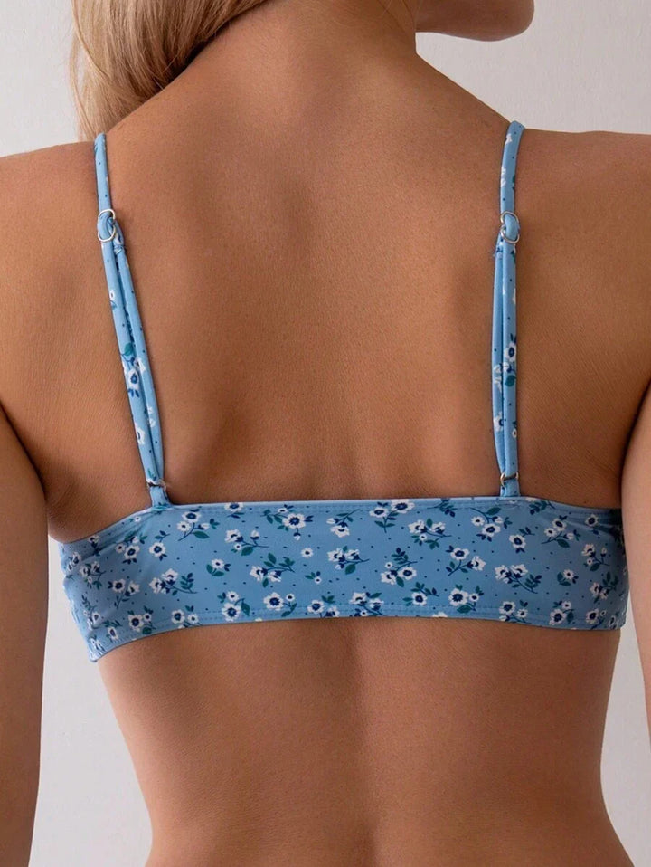 Floraler High Waist Bikini Zweiteiler für Damen, bügellos & elastisch. Ideal für Strandmode & Bademode.