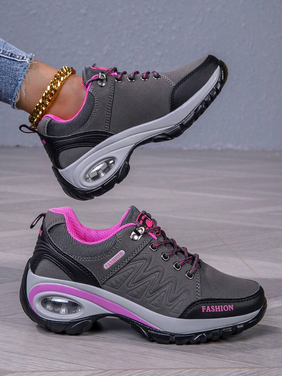 Leichter, mehrfarbiger Damen Wanderschuh Sonnentritt Terrain für komfortable Spaziergänge & Outdoor.
