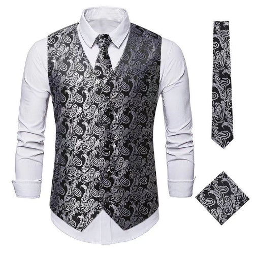 Elegante Herren Trachtenweste mit bronziertem Paisley-Muster, perfekt für festliche Anlässe und traditionelle Mode.