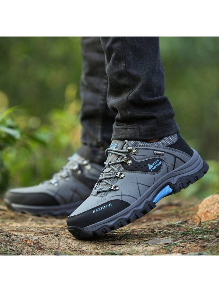 Innenansicht des bequemen Herren Hikingschuhs. Ergonomisch geformt für Komfort auf langen Wanderungen.