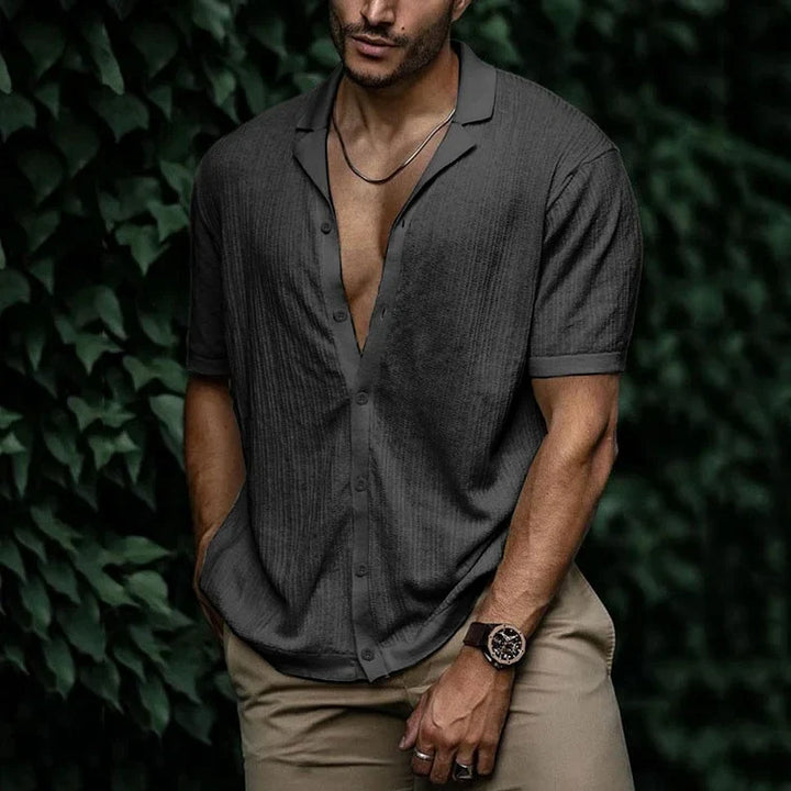 Herren Kurzarmhemd für den Sommer, vielseitig, bequem & in klassischem Design.