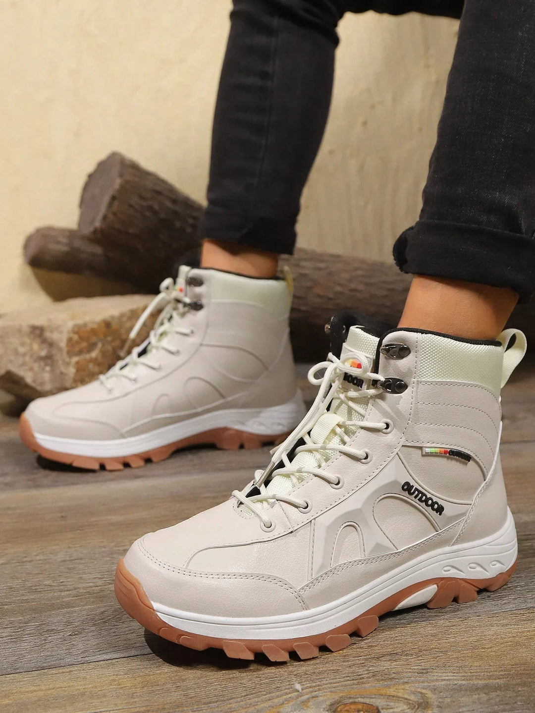 Vielseitige Damen Wanderschuhe mit Plateau, leicht & rutschfest für Outdoor & Freizeit.