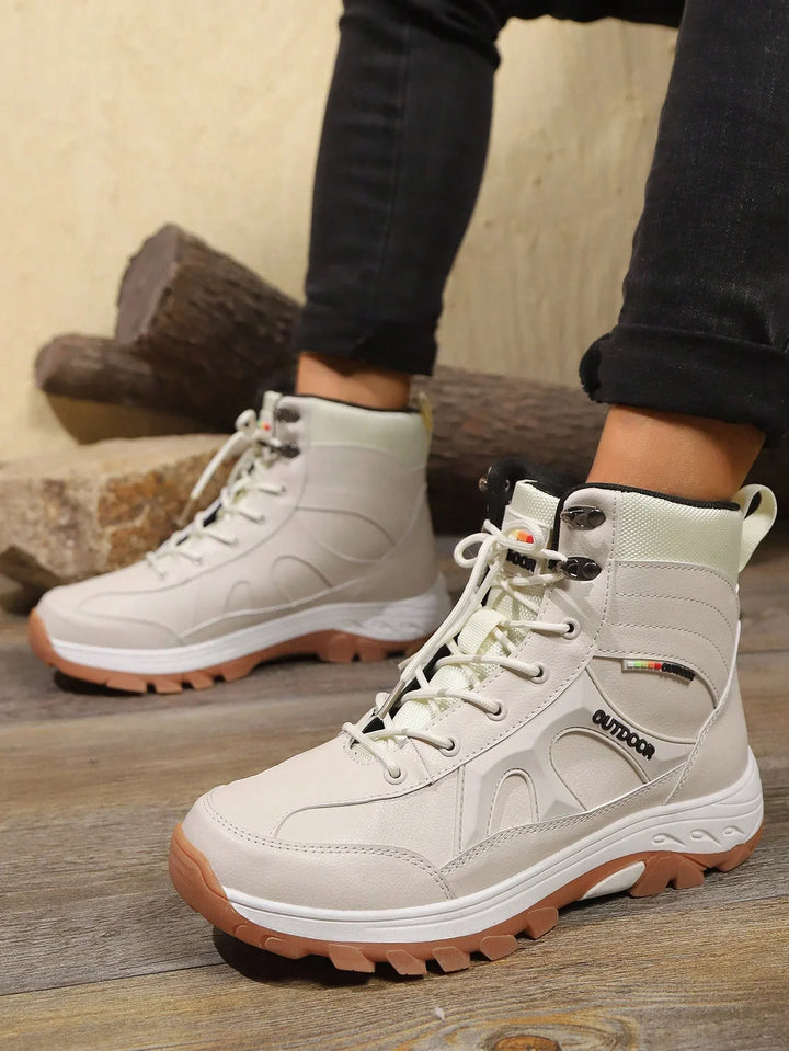 Vielseitige Damen Wanderschuhe mit Plateau, leicht & rutschfest für Outdoor & Freizeit.
