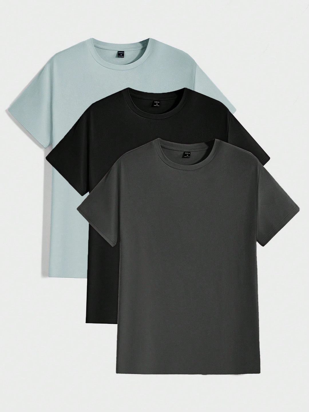 Vielseitiges Herren Kurzarm T-Shirt mit Rundhals und Struktur. Passt zu lässigen und schickeren Freizeit-Looks.