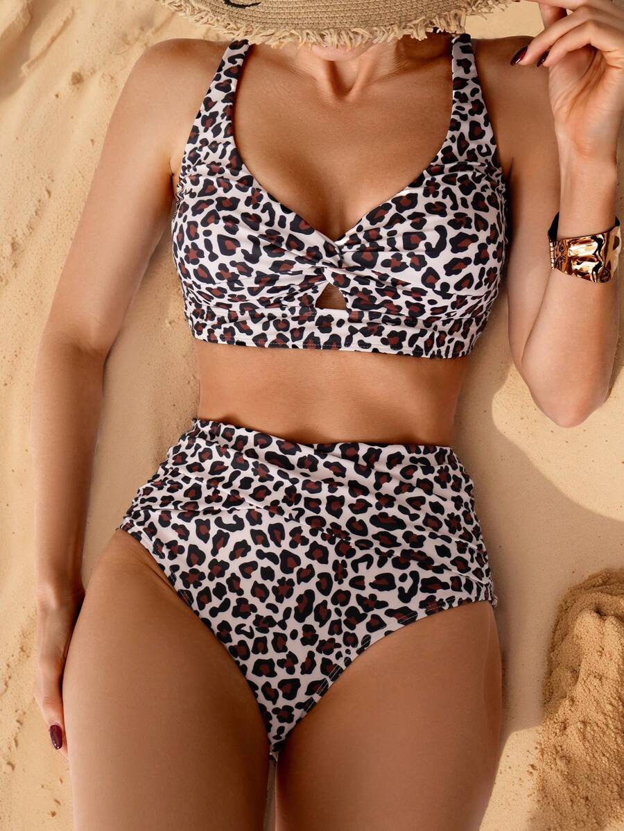 Damen Leopardenmuster High Waist Bikini Set für den Sommer. Trendige Bademode, ideal für Strand & Pool-Style.