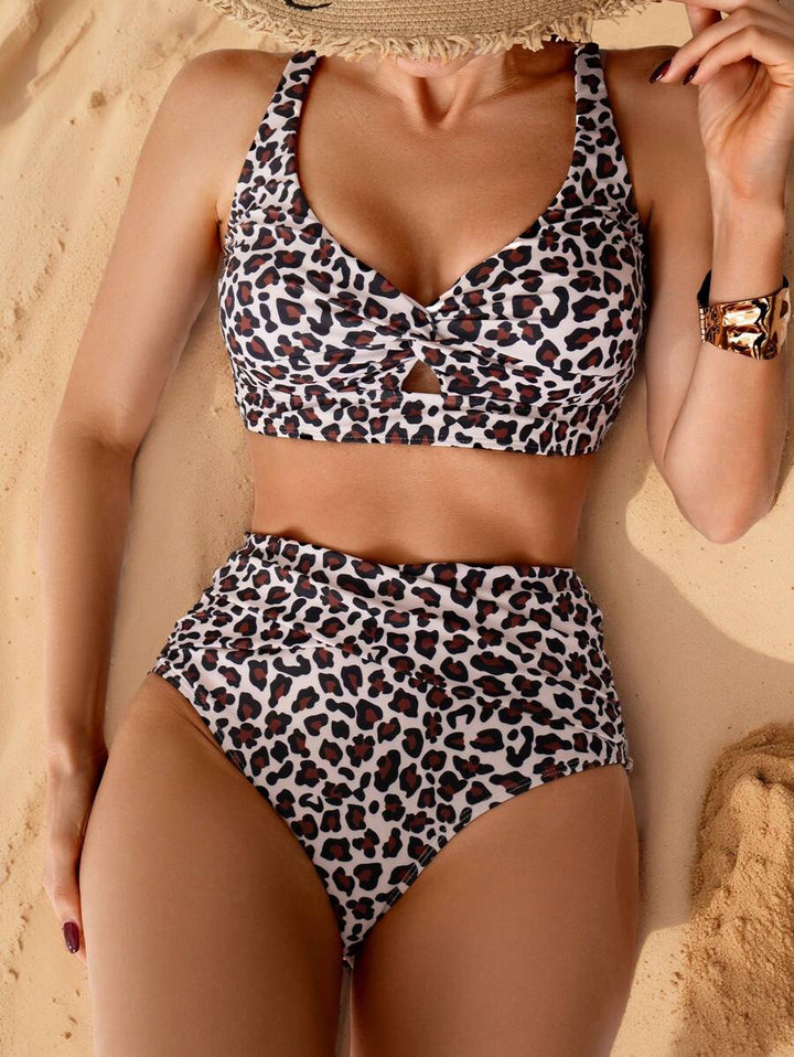 Damen Leopardenmuster High Waist Bikini Set für den Sommer. Trendige Bademode, ideal für Strand & Pool-Style.