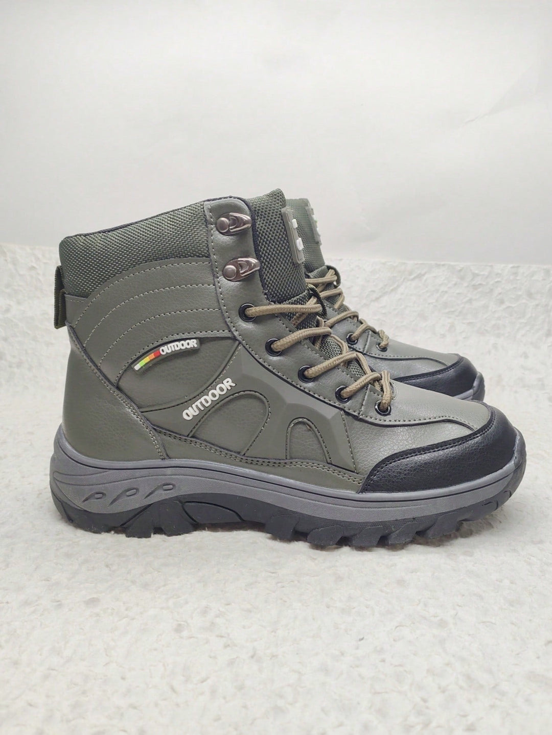 Komfortable leichte Damen Wanderschuhe für Outdoor-Abenteuer, perfekt für aktive Frauen.