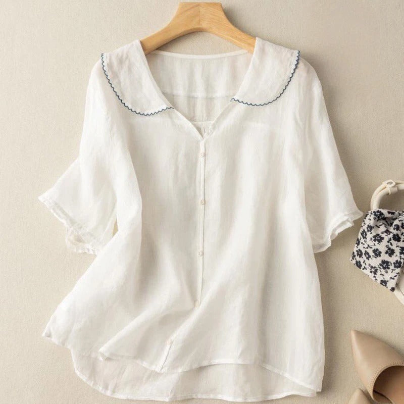 Damen Kurzarm-Bluse mit Wellenkragen. Lockere & bequeme Passform. Ein elegantes Oberteil für Frühling & Sommer.