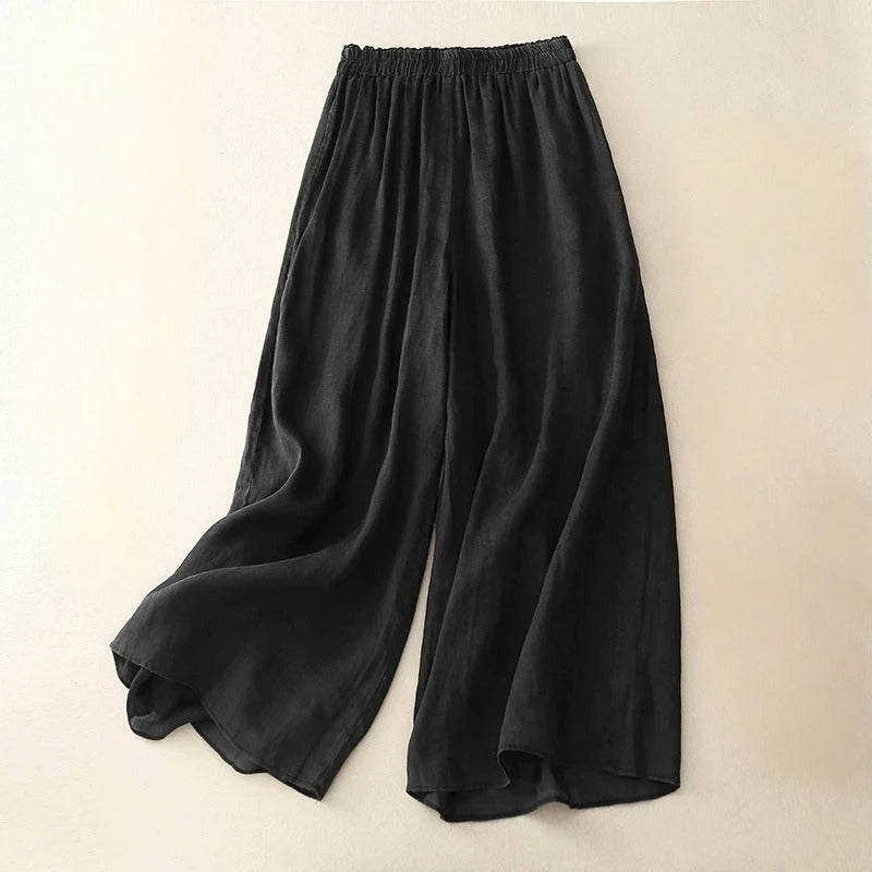 Bequeme leichte Damensommerhose mit geradem Bein und elastischem Gummizugbund für optimalen Komfort.