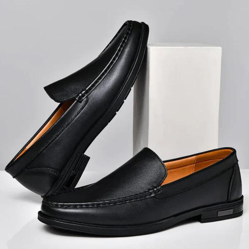 Blaue italienische Herrenschuhe aus echtem Leder, klassische Slipper für stilbewusste Männer.