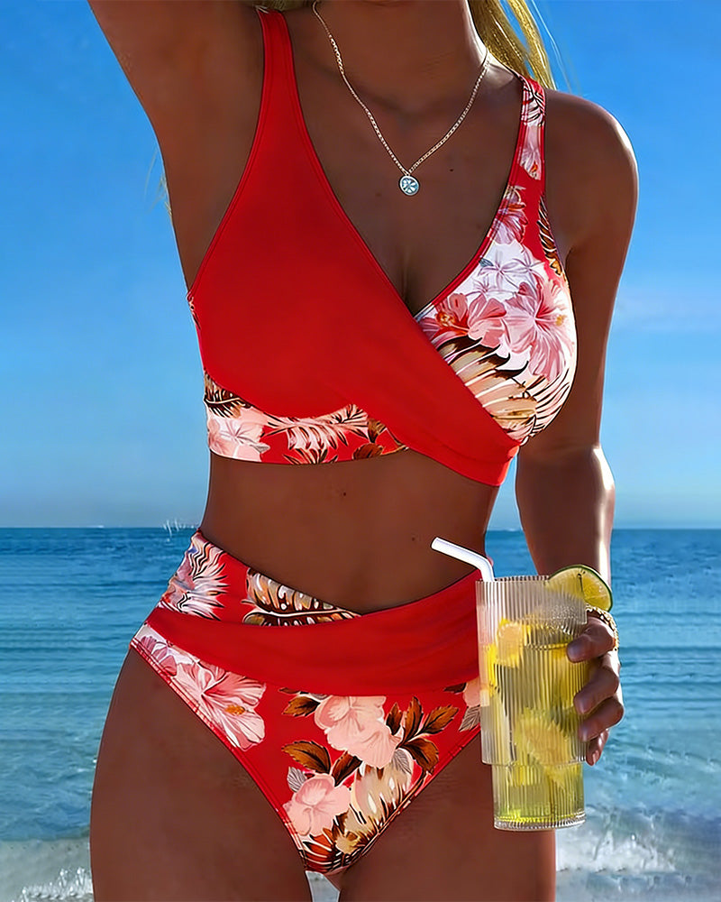 Eleganter Damen Blumen Bikini, Jolina Design, Split Style, floraler Print, Damenschwimmmode.