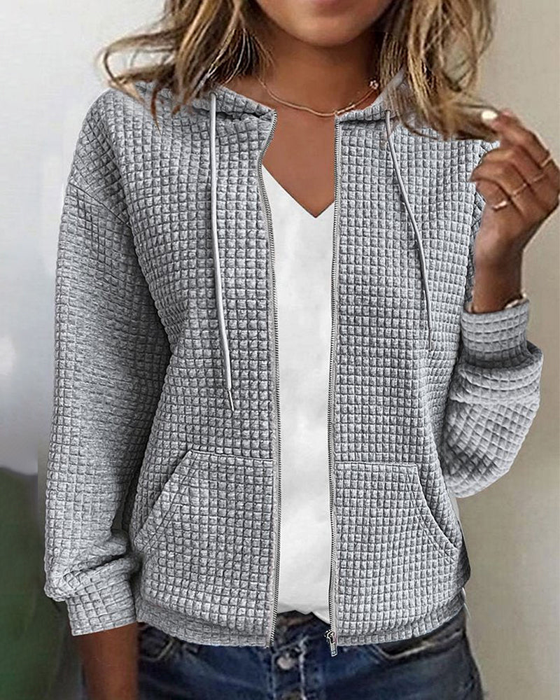 Damen Freizeitjacke Wynona mit Reißverschluss, Kapuze und praktischen Taschen für stilvollen Alltags-Komfort.
