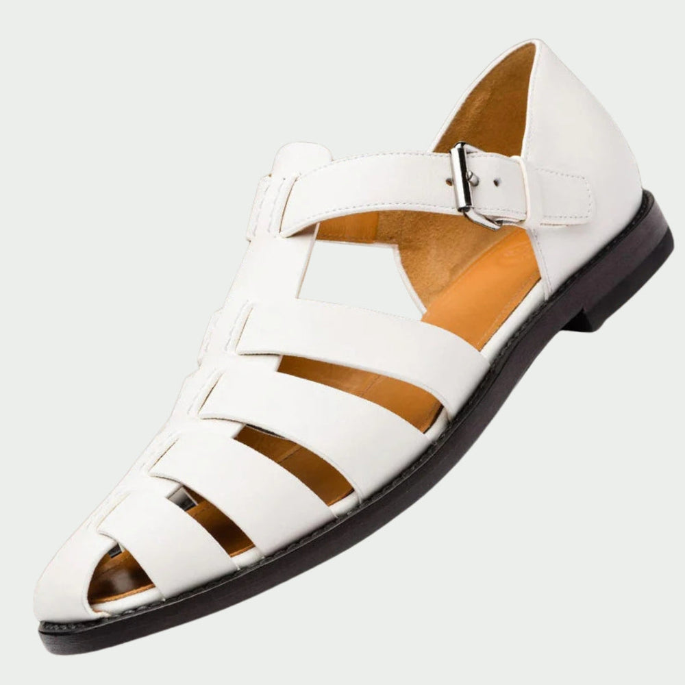 Stylische Herren Gladiatoren-Sandalen in Braun für Outdoor & Freizeit. Robuste flache Sandalen mit Komfort.