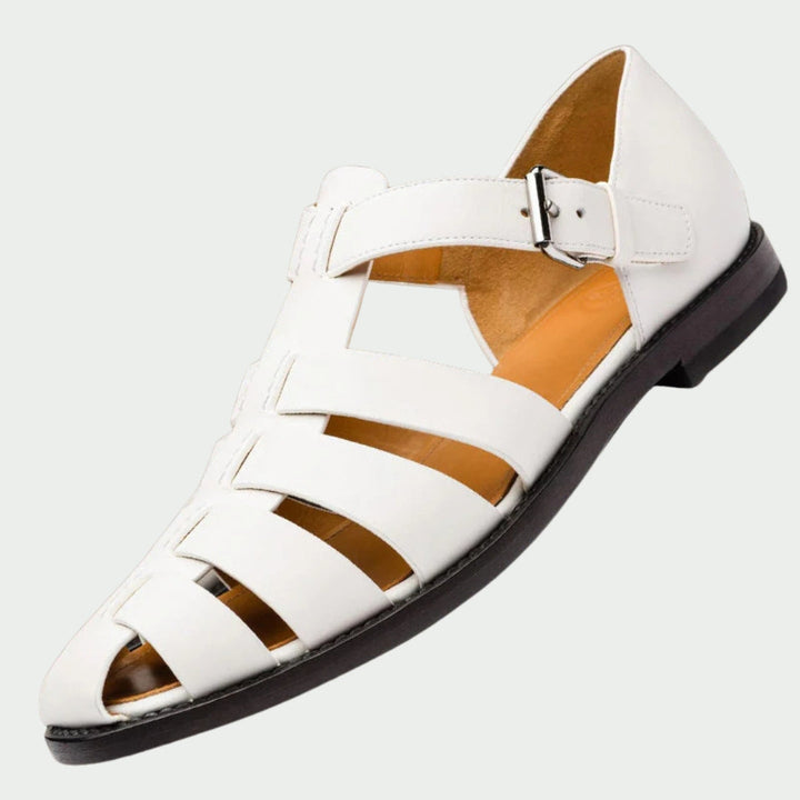 Stylische Herren Gladiatoren-Sandalen in Braun für Outdoor & Freizeit. Robuste flache Sandalen mit Komfort.