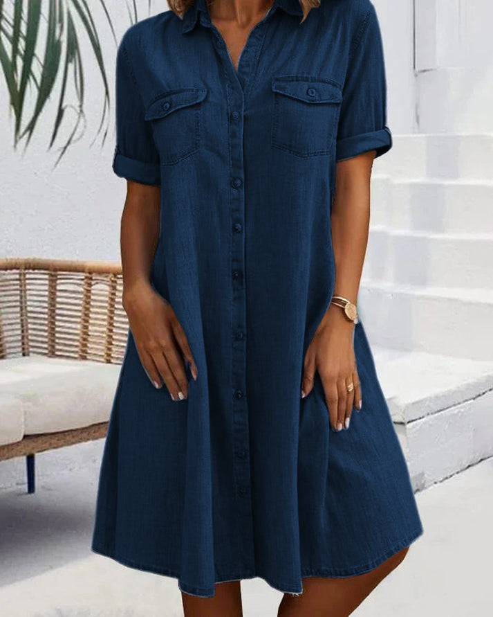 Stilvolles Damen Kurzarm-Knopfkleid für Sommer und Freizeit. Bequemes A-Linien-Kleid für Damenmode.