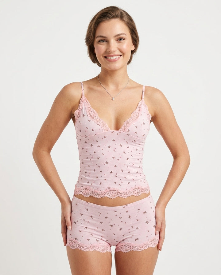 Damen Sommer Halter-Top & Shorts Set. Bequemer Zweiteiler für freizeitliche Sommertage.