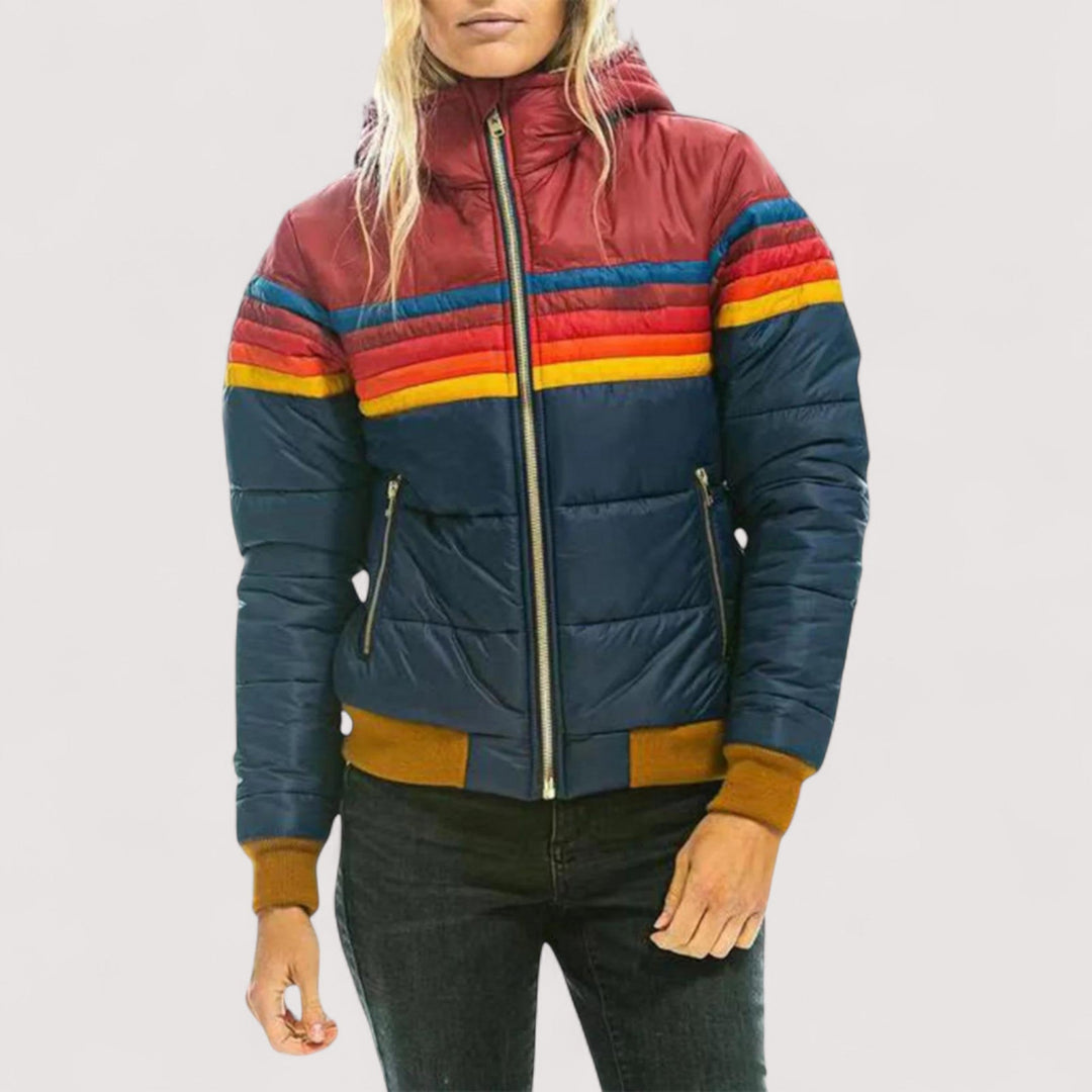 Vielseitige Damen Regenjacke, leicht verstaubar, wasserdicht & atmungsaktiv für jede Wetterlage.