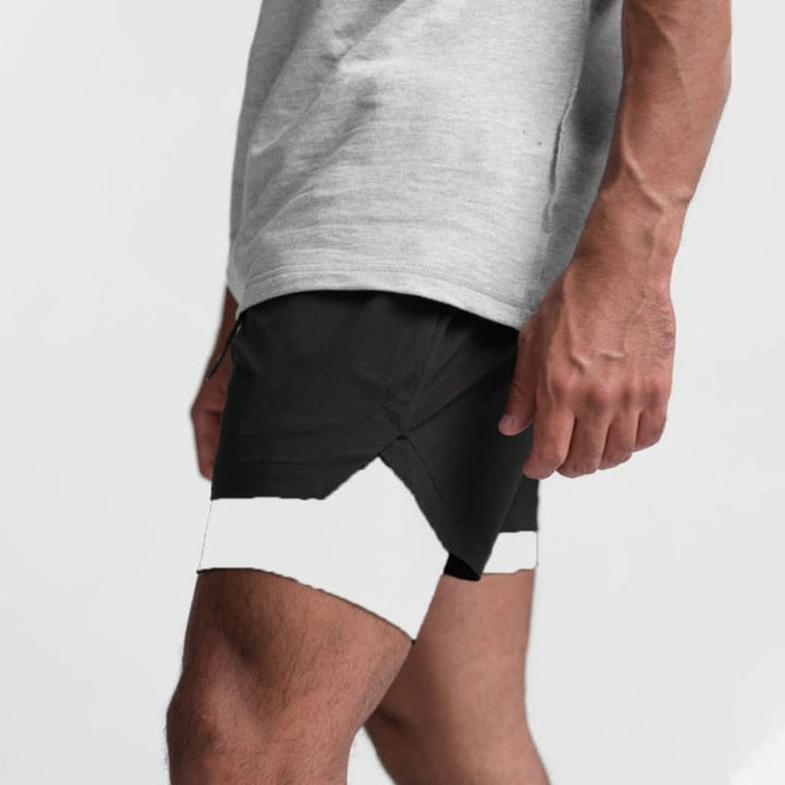 Leichte Herren 2-in-1 Fitnessshorts, atmungsaktiv, mit Innenshorts, für ein angenehmes Tragegefühl beim Sport.