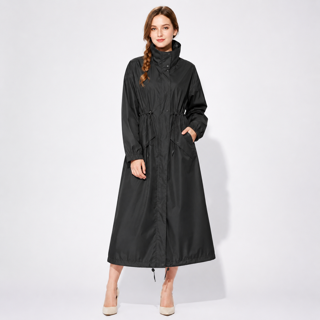 Langer Damen Regenmantel Rainora für Outdoor & Freizeit. Winddicht, wasserabweisend & mit Kapuze.