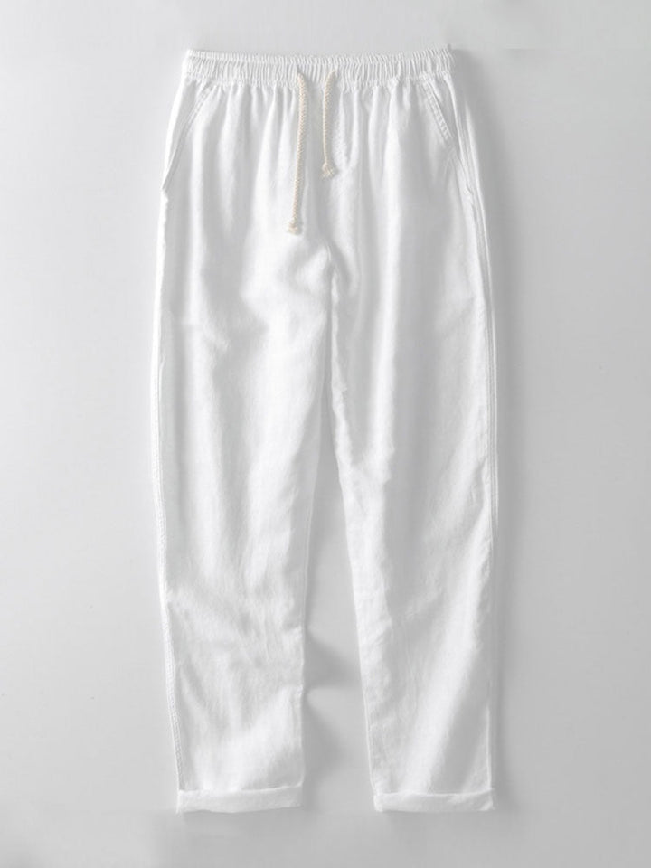 Moderne Herren Freizeitkleidung: Sommer Hemd und Hose Set für elegante Freizeitmomente.