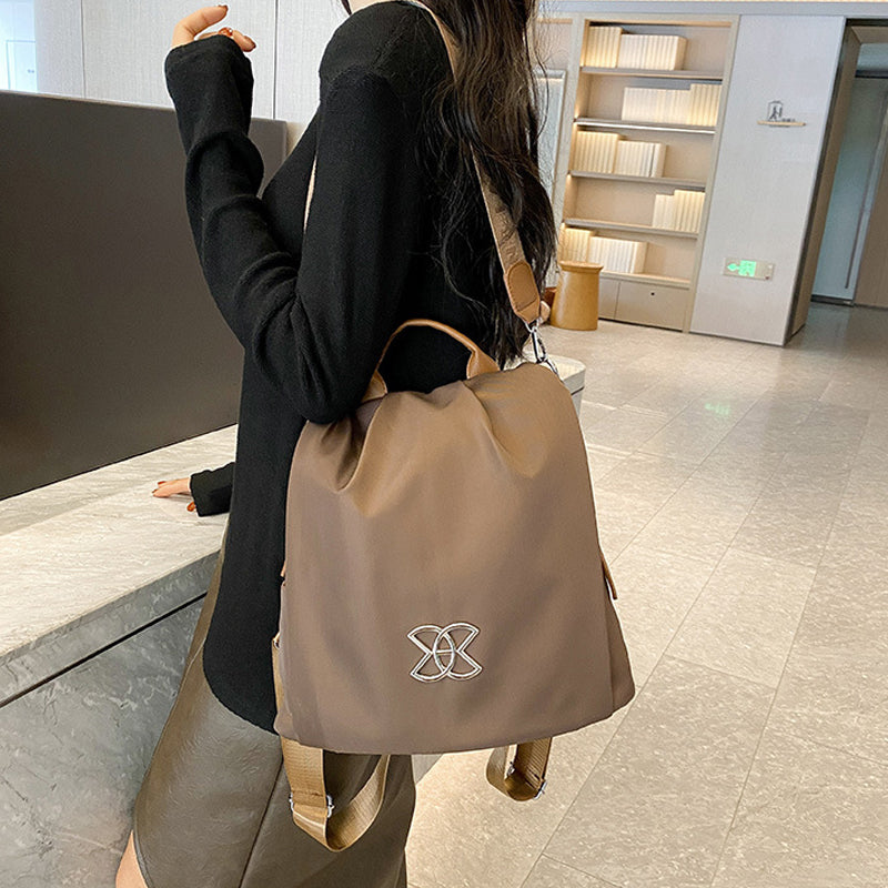 Schwarze diebstahlsichere Damen Schultertasche, elegant und sicher für Stadt, Reise und täglichen Gebrauch.