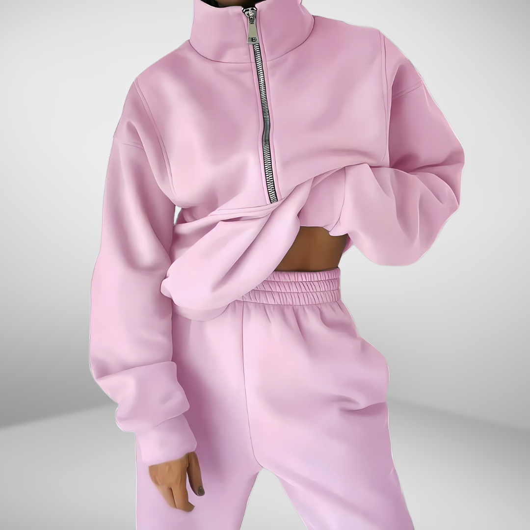 Bequemes Damen Loungewear Set mit Crop Top, Reißverschlussjacke & langer Hose. Perfekt für entspannte Tage.