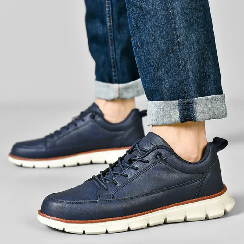 Bequemer Herren Orthopädischer Sneaker, Seitenansicht, perfekt für Alltag & Freizeit.