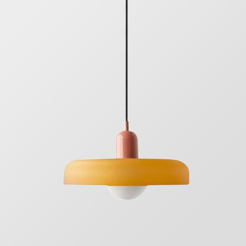 Stilvolle Pendelleuchte, Buntglas im Bauhaus-Look, moderne Innenraumbeleuchtung.