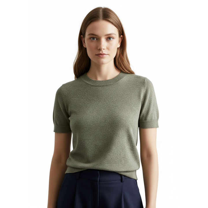 Damen T-Shirt Slim Fit mit Rundhals und Kurzarm, tailliert und bequem für Alltag und Freizeit.