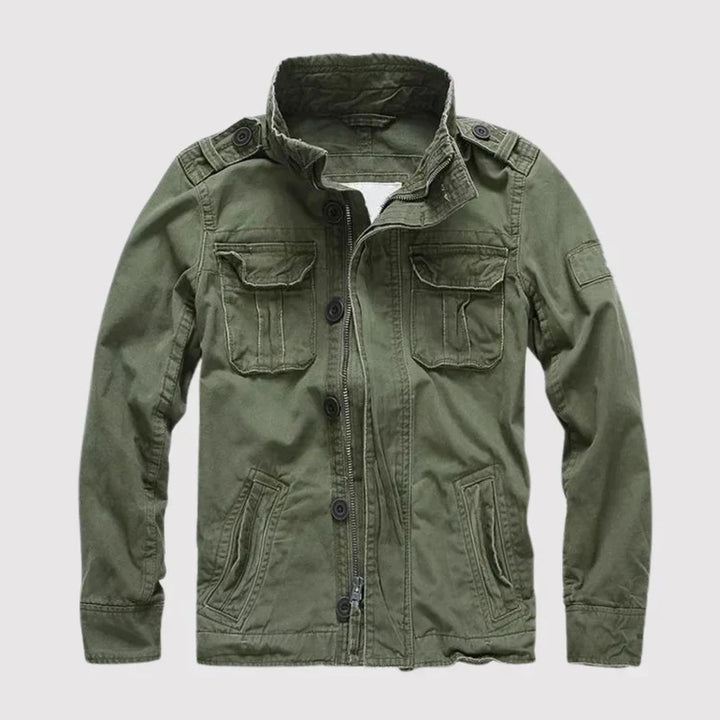 Stylische Herren Retro-Jacke im robusten Militärstil, ideal für Herbst, Freizeit & Casual-Outfits.