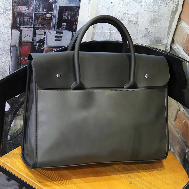 Elegante Herren Business Tasche aus Leder in Grau, mit abnehmbarem Schulterriemen für Reisen und Pendeln.