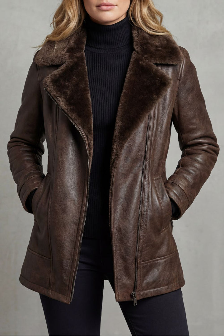 Klassische, elegante Damen Taillenjacke in Braun. Perfekt als Übergangs- oder Winterjacke für stilvolle Damen.