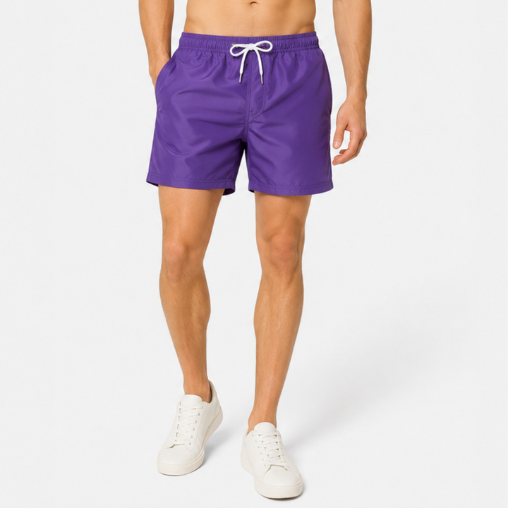 Freizeit-Badeshorts für Herren, modisch und komfortabel, schnelltrocknend für entspannte Tage am Wasser.