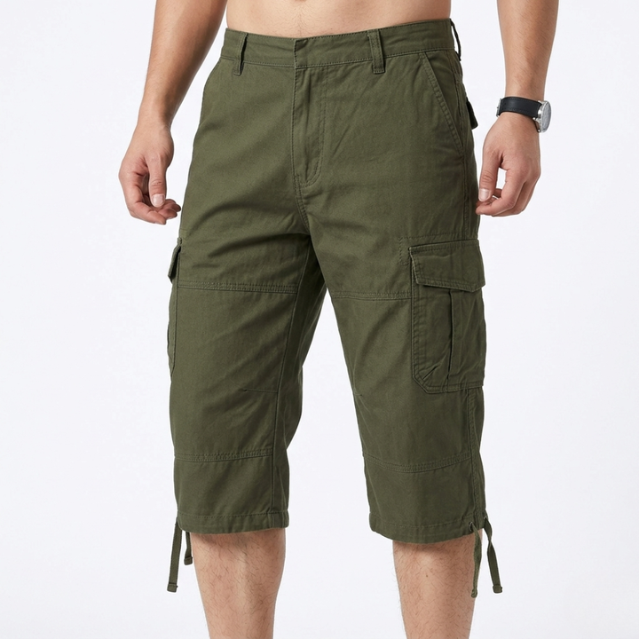 Sommerliche Herren Cargo-Capri-Shorts, atmungsaktiv und schnelltrocknend, für heiße Tage.