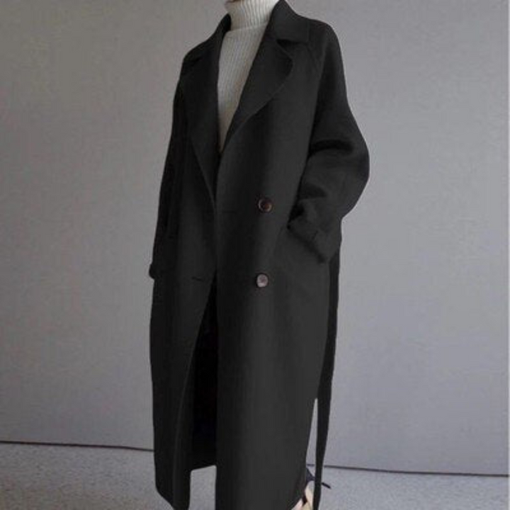 Damen Trenchcoat in klassischem Stil, schwarz. Taillierter Herbstmantel mit Reverskragen für einen eleganten Look.