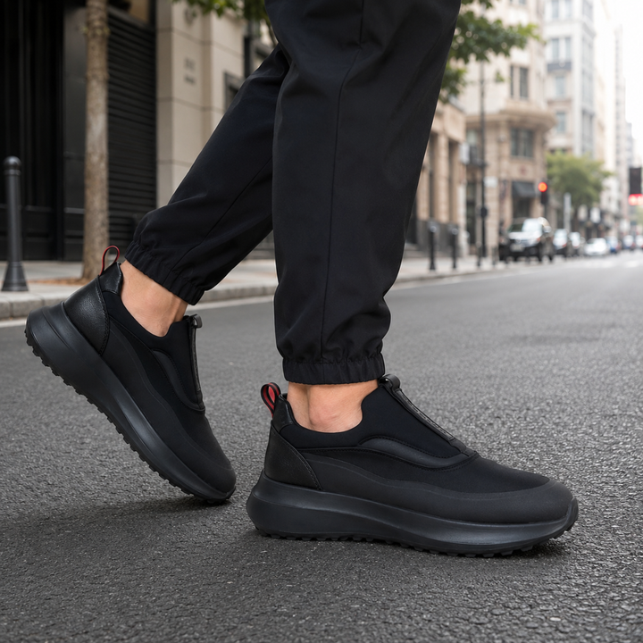 Herren Slip-On Sneaker in bequemer Weite Passform für hohen Tragekomfort im Alltag. Ideal als Freizeitschuh.