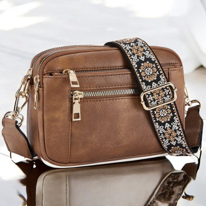 Modische braune Damen Leder Schultertasche; praktische Alltagstasche für stilvolle Frauen.