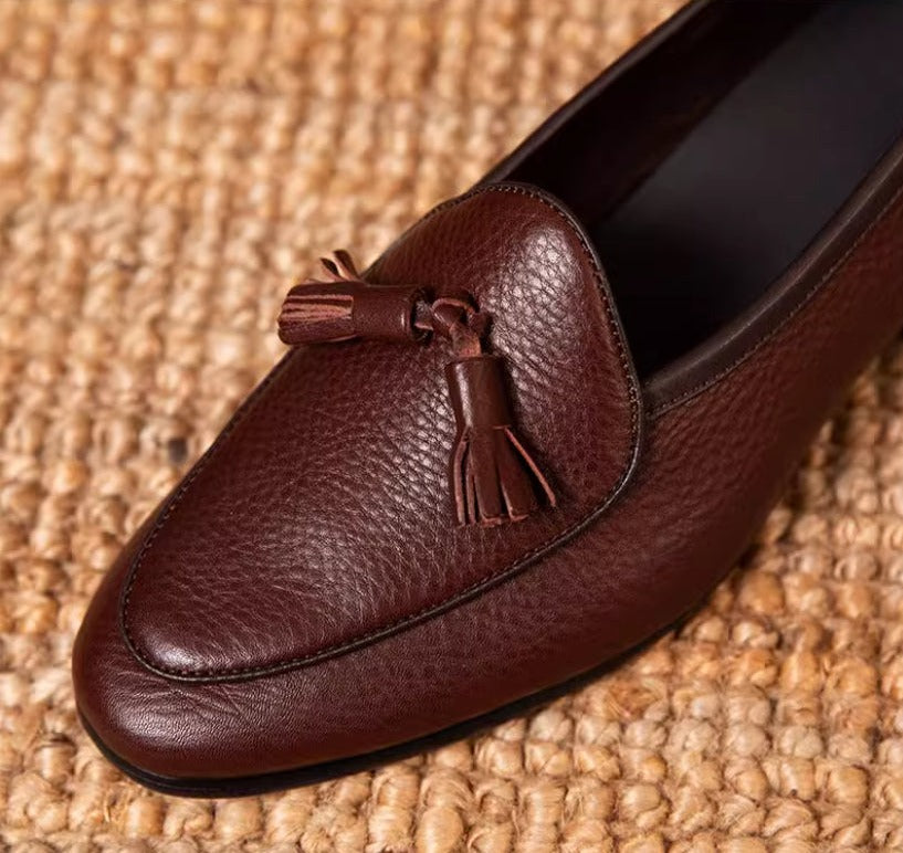 Elegante Herren Tassel Loafer in Schwarz, bequeme Slip-On Business Schuhe für den stilbewussten Mann.