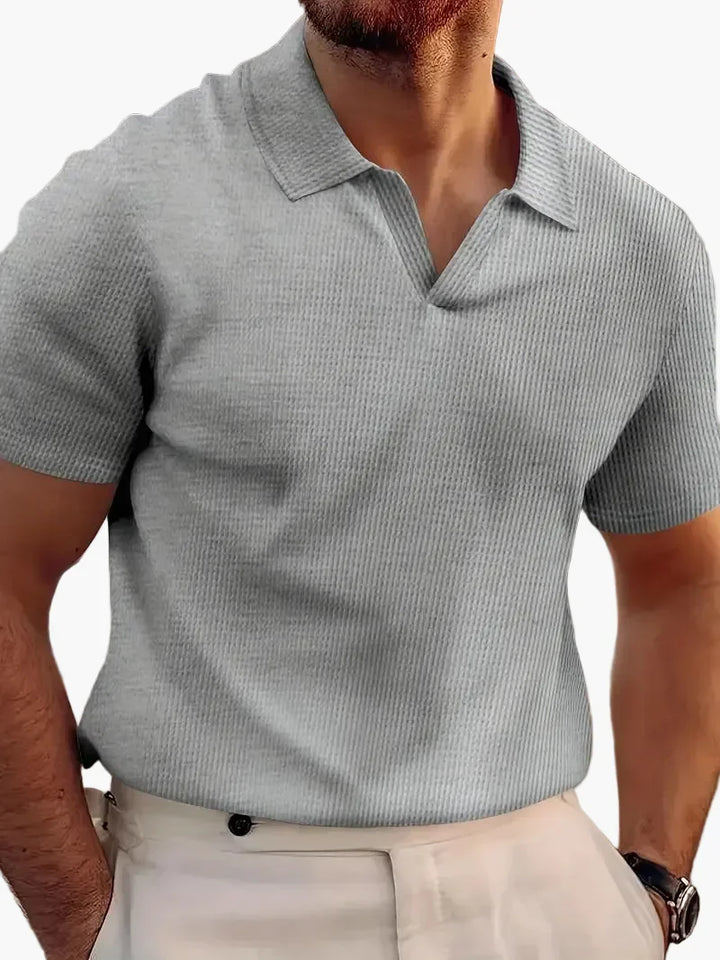 Modisches Herren Kurzarmshirt mit V-Ausschnitt, bequem und vielseitig für Alltag & entspannte Freizeit.