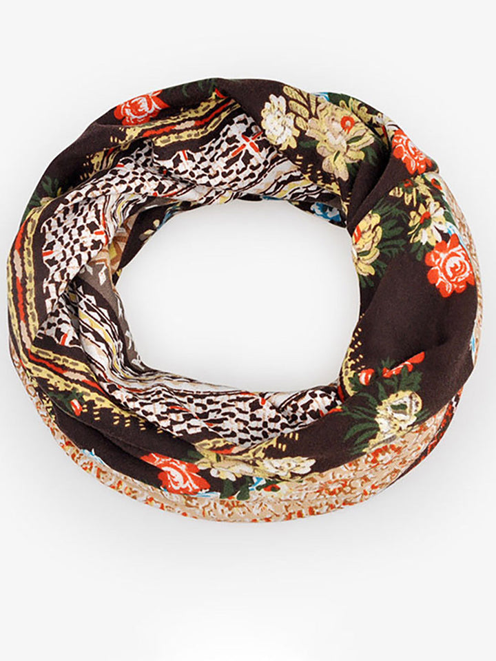 Stylische Damen Kopfbedeckung: Beanie Mütze mit modischem Blumenmuster für Frühling & Herbst.
